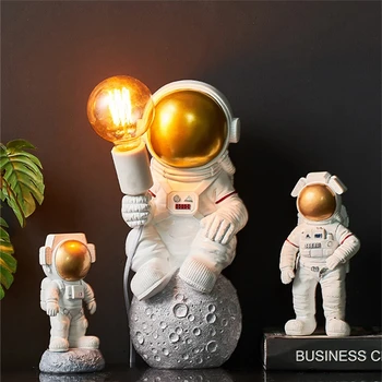 Модерна настолна лампа Астронавти Креативна удерживающая лампа Детска нощна лампа Настолна лампа за Спални Художественото Оформление на лофта Лампа от смола